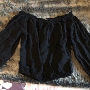 Brandy Melville off the shoulder top